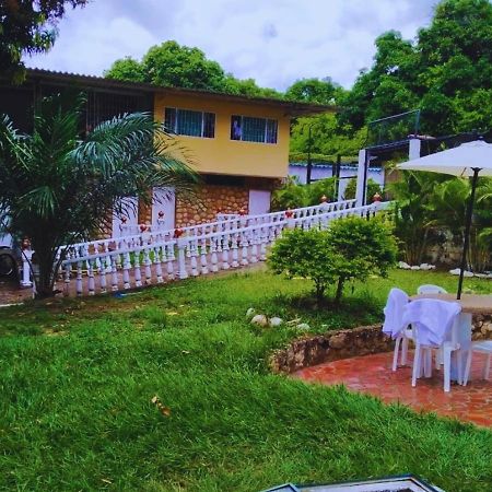 Hotel Villa De Rauzan Melgar Kültér fotó