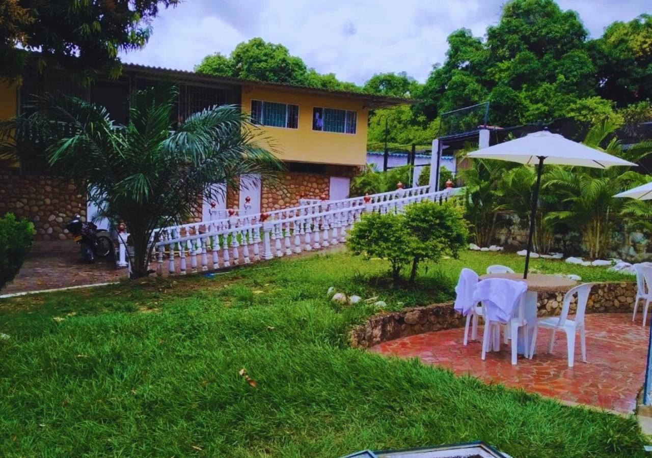 Hotel Villa De Rauzan Melgar Kültér fotó